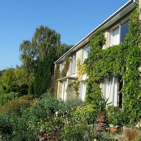 Shallowdale House בית הארחה הלמסלי