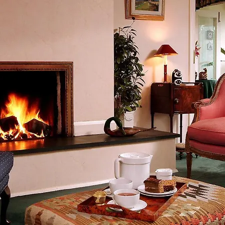 ゲストハウス Shallowdale House